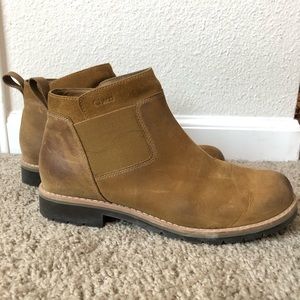 Chaco women’s suede ankle boots, tan